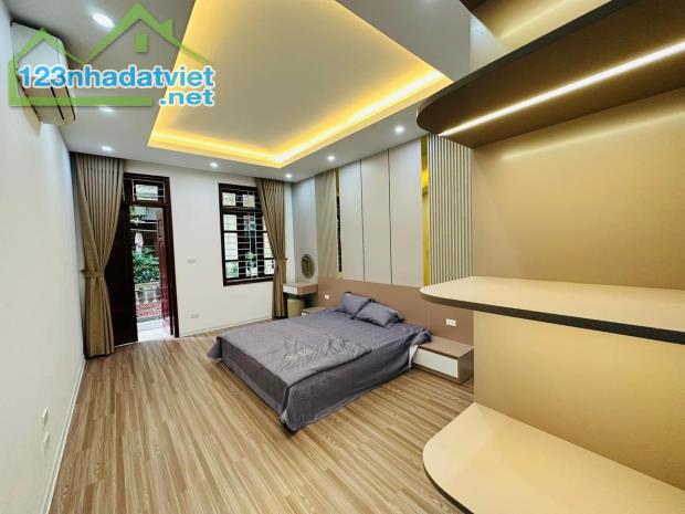 Bán Nhà Bùi Xương Trach 70m 5T MT6m 21.5 tỷ Kinh Doanh Ô Tô Lô Góc Mặt Hồ - 2