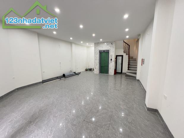 Bán Nhà Bùi Xương Trach 70m 5T MT6m 21.5 tỷ Kinh Doanh Ô Tô Lô Góc Mặt Hồ - 1