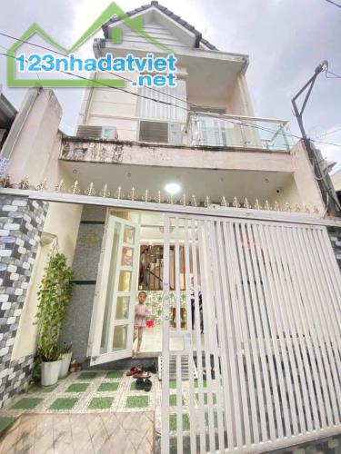 Bán nhà lầu P.Thống Nhất, gần Văn Hoa villa, đường oto 4 chỗ, chỉ 2,1 tỷ