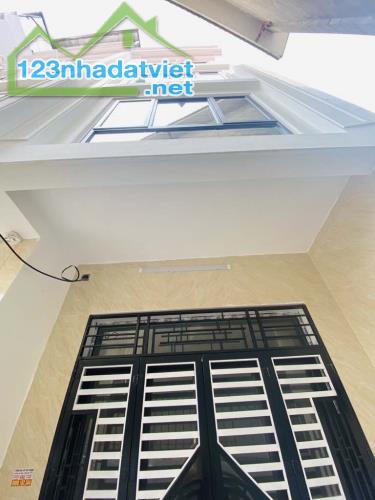 NHÀ MỚI Ở NGAY 31M2-5 TẦNG CHỈ HƠN 6TỶ-UY TÍN -CHẤT LƯỢNG HÓT!