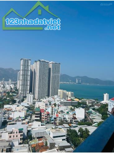 Hot! Chính chủ cần bán căn hộ view trực diện biển Nha Trang giá chỉ 1 tỷ 330