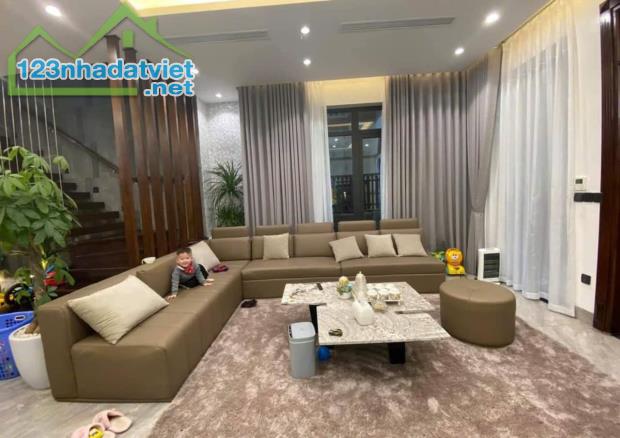 ÁN 🏡NHÀ ĐẸP ĐÀM QUANG TRUNG - LONG BIÊN 40M² - SIÊU THOÁNG - GẦN Ô TÔ TRÁNH - TIỆN ÍCH - 1