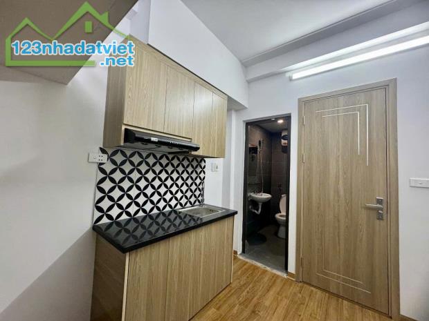 Bán CHDV Phú Đô 32m², 5 Tầng, Giá Chỉ 6.98 Tỷ