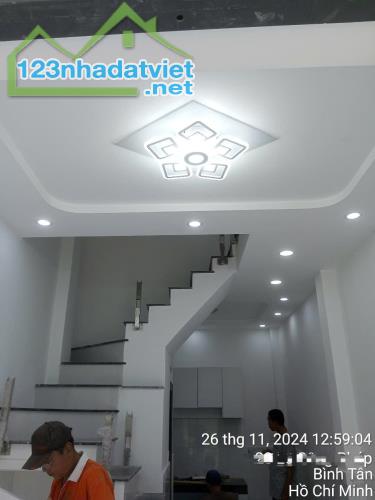 Nhà mới 100% 1 sẹc KINH DƯƠNG VƯƠNG 3.2X8M 1 tấm 2PN nhỉnh 2 tỷ