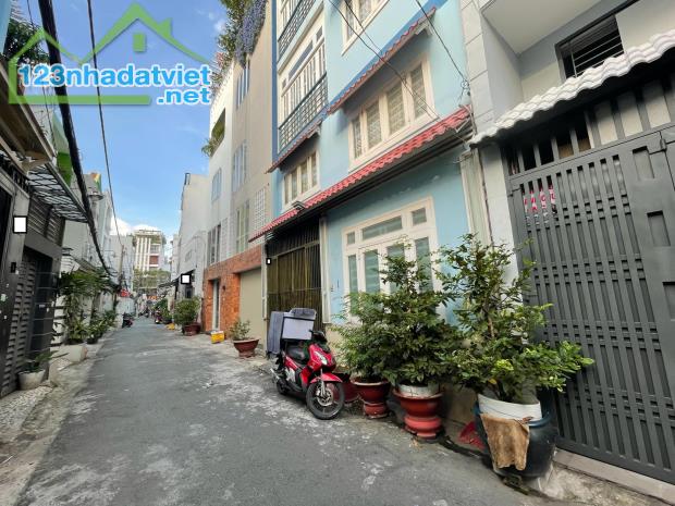 Bán nhà Vườn Lài - Hẻm xe hơi 7c - DT đất 49m2 - 3 Phòng ngủ