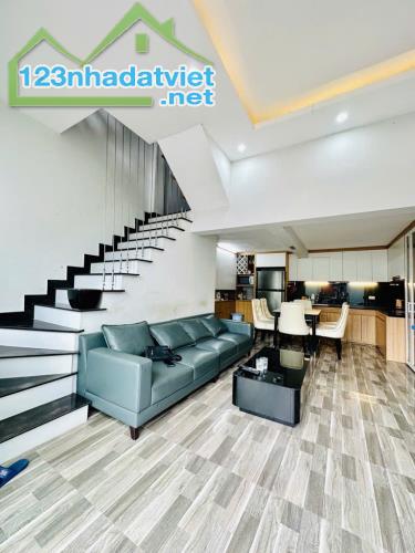 NHÀ ĐẸP TỨ LIÊN 40M2 OTO KINH DOANH, DÂN CƯ VĂN MINH, AN SINH ĐỈNH, ĐẤT Ở CÓ LỘC - 2