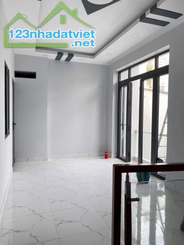 Nhà hẻm 3m (6.7 x 9m, nở hậu 9m) SHHC đường Âu Dương Lân P3Q8 - 3