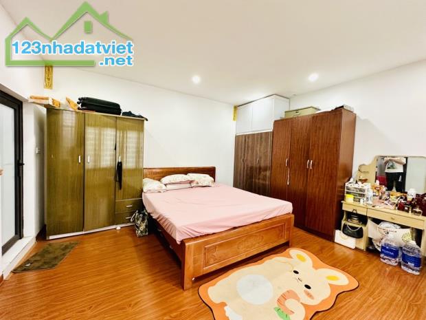 Bán đất siêu hiếm -  mua đất tặng nhà 2 tầng  - hàng xóm Vinhomes