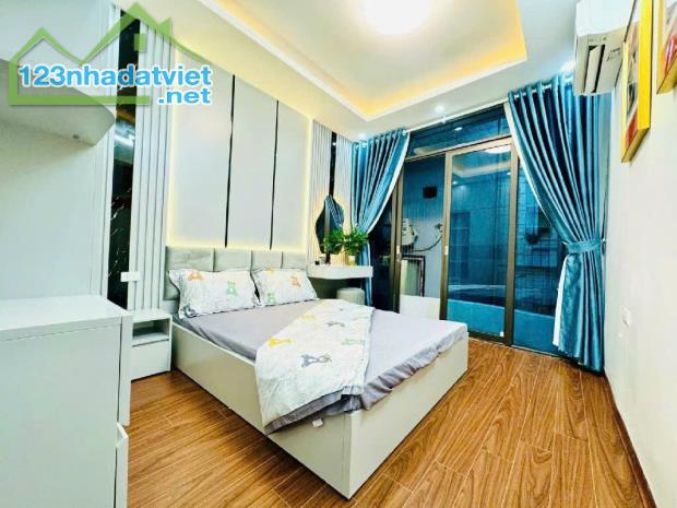 BÁN GẤP Nhà KIM LIÊN ĐỐNG ĐA  4T, 32m2, MT 3M, NHỈNH 5Tỷ - 3