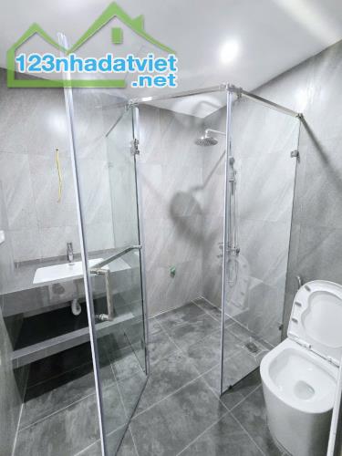 Bán tòa văn phòng đường Nguyễn khánh toàn quận cầu giấy 9 tầng 100m2 giá bán 35 tỷ - 3