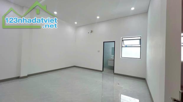 Nhà 1 lầu 1 trệt ngay trạm thu phí Bửu Long_90m2 - 3