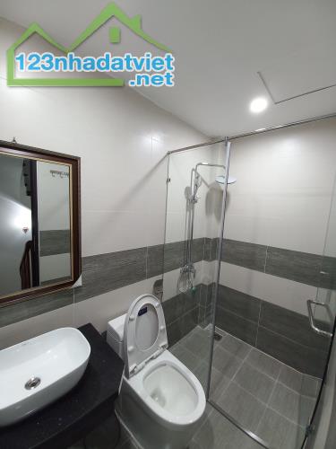 Bán nhà phân lô ngõ 104 Định Công, 52m2, hơn 14 tỷ, ô tô vào nhà - 3