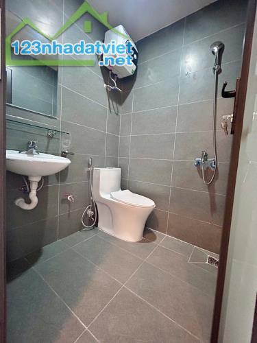 Bán CCMN Văn Trì - Nhổn Lô góc 17phòng 65m 7 tầng thang máy Giá 12.x tỉ