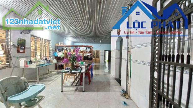 Bán nhà xưởng tại An Viễn Trãng Bom 8.500 m2 chỉ 38 tỷ - 2