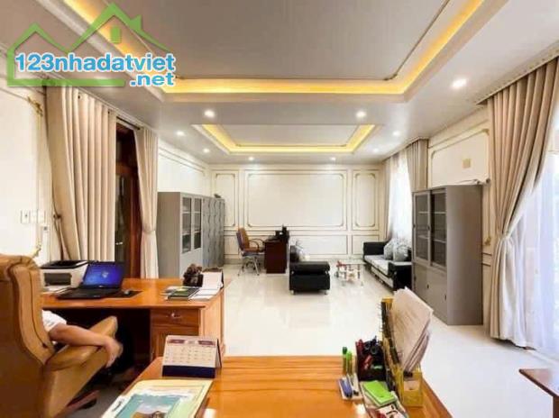 Nhà Mặt Tiền Kinh doanh P8 Thành Phố Vũng Tàu DT: 164m² giá : 21 Tỷ 600 - 1