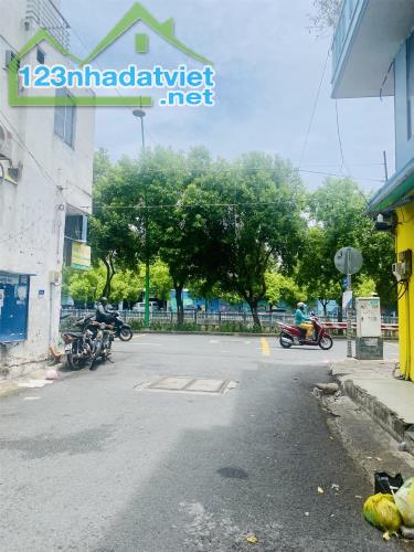 ***Bán nhà đường Hoàng Sa, phường 5 Tân Bình (6*18), oto đậu sát nhà - 4