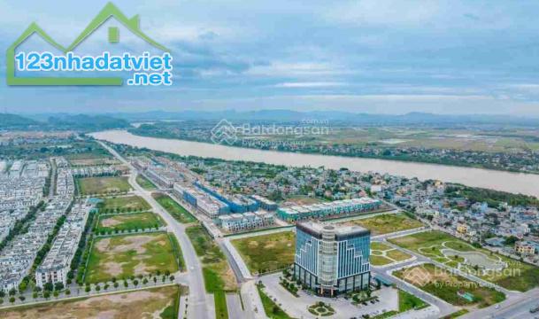 Cho thuê văn phòng (giá chỉ từ 5tr - 15tr/phòng), mặt đường 67m, dự án Central Riverside