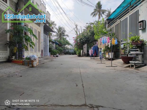 Bán nhà HXH Hà Huy Giáp gần Ngã Tư Ga, 76m2, 3 tầng, lửng, khu hiếm nhà bán gần Gò Vấp