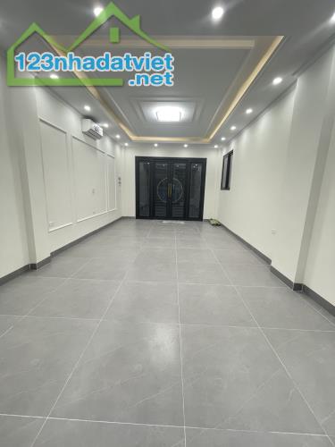 Bán nhà Lê Văn Hưu hai bà trưng dt 58m2 3 tầng mt 3m6 Giá 20 tỷ khu dân trí an sinh  lh - 1