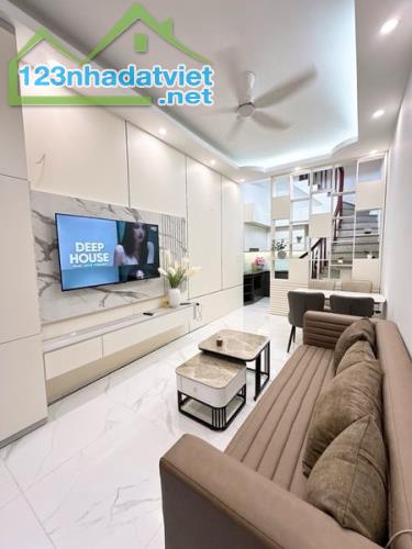 ĐẦU TƯ- HOA HẬU PHỐ ĐẠI LA- VIEW NHÌN MẶT PHỐ-38M2- TẶNG NHÀ 2 TẦNG- GIÁ NHỈNH 5 TỶ