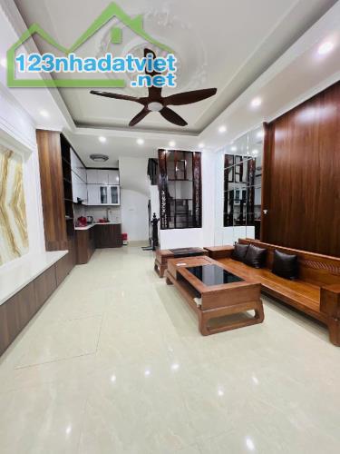 Bán Nhà Trường Chinh 31M2 6T 7,1 Tỷ Full nội Thất, Nhà mới  Ngõ 3M Gần oto tránh Ở có lộc