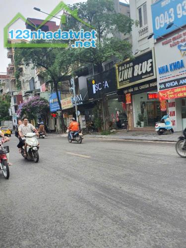 Nhà mặt phố Minh Khai Dương Văn Bé DT 86m2 mặt tiền hơn 5.4m vỉa hè rộng - 2