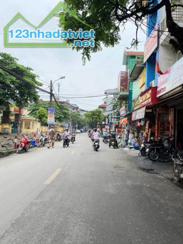 Bán nhà Trần Cung, Ngõ thông, Gần oto, 2 thoáng, Nhà đẹp, Vừa ở vừa kinh doanh, 53m2 - 4