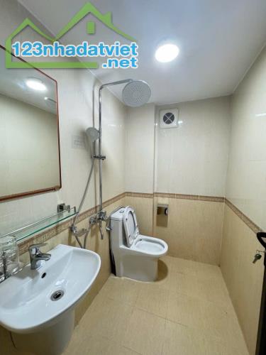 Bán nhà Định Công Hoàng Mai ngõ nông gần phố 35 m2 giá 5.8 tỷ - 3