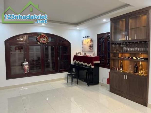BÁN NHÀ TRUNG KÍNH CẦU GIẤY,HÀ NỘI,56M 4 TẦNG Ô TÔ ĐỖ TRƯỚC NHÀ,SỔ VUÔNG NHƯ TỜ A4 GIÁ 19, - 1