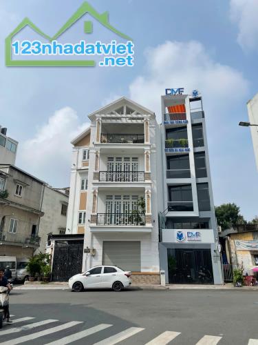 Cho thuê nhà 27 Nguyễn Văn Nguyễn, PhườngTân Định, Quận 1. Trệt, 4 lầu, DT 600m2 chỉ 130tr