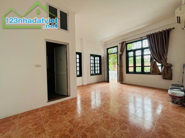 BÁ.N NHÀ LÔ GÓC THỤY KHUÊ 60m2 SÁT BÊN HỒ TÂY, NGÕ THÔNG - 1