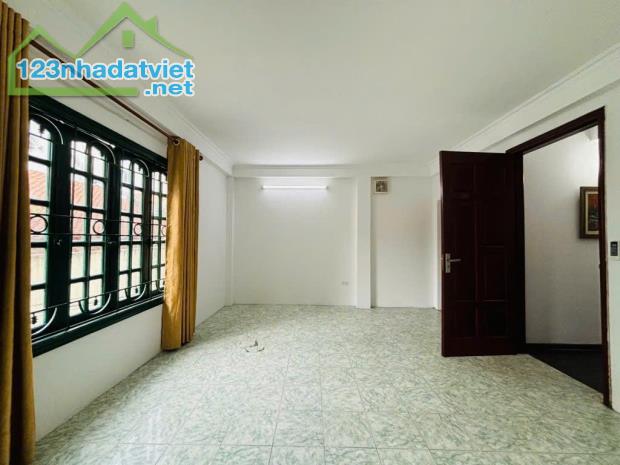 BÁ.N NHÀ LÔ GÓC THỤY KHUÊ 60m2 SÁT BÊN HỒ TÂY, NGÕ THÔNG