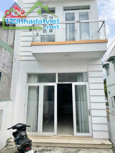 BÁN NHÀ 1T1L P.THỐNG NHẤT NGAY VĂN HOA VILA 81M2 CHỈ 3,6 TỶ