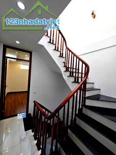Bán Nhà Đẹp Phố Trạm 44m2, 4 Tầng, Full Nội Thất, Giá 6 tỷ 68 - 3
