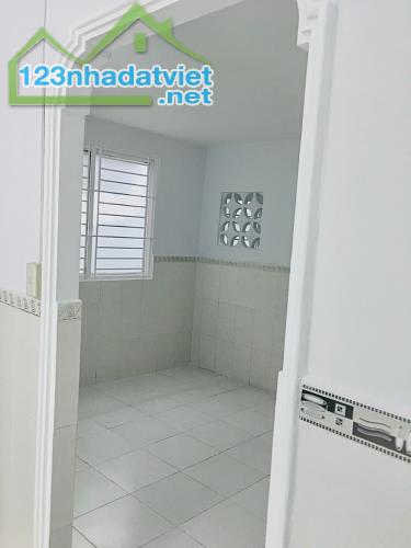 Bán nhà 3 mặt tiền Huỳnh Tịnh Của quận 3 chỉ 24 tỷ - 3