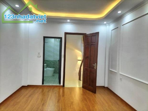 Bán nhà Bằng B, 3 bước ra ô tô, 30m2, 5,9 tỷ - 1