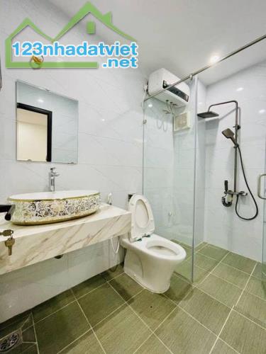 Bán nhà Hồ Tùng Mậu, Cầu Giấy diện tích 52m2, 6 tầng, mặt tiền 5.3m. Giá 13.2 tỷ