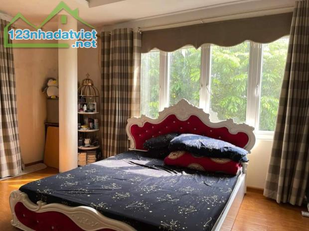 BÁN NHÀ MẶT NGÕ LÔ GÓC 3 THOÁNG 12 TỶ 63m 5 TẦNG MT 4m Ô TÔ ĐỖ KINH DOANH XUÂN LA TÂY HỒ
