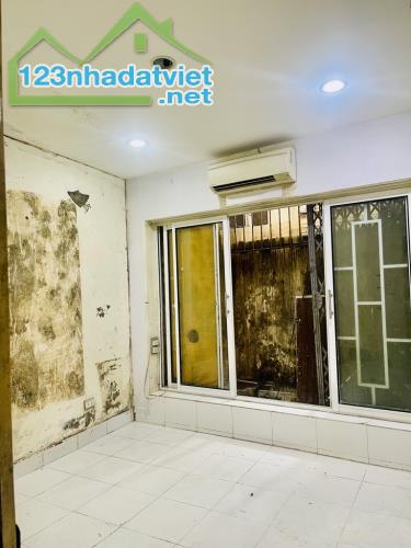 . 🏠 Bán nhà,la thành DT,72m2 3 tầng mặt tiền 3,8 m Giá 9,3 tỷ 🔥🔥🔥 - 3