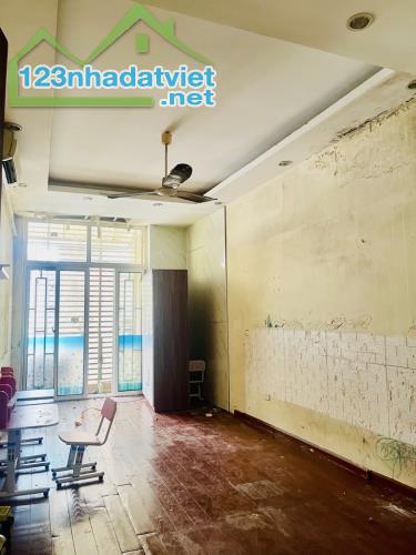 . 🏠 Bán nhà,la thành DT,72m2 3 tầng mặt tiền 3,8 m Giá 9,3 tỷ 🔥🔥🔥 - 4