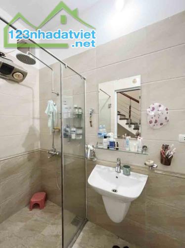 Bán nhà Đội Cấn, Ba Đình, gần ôtô, 70mx4t, 12 tỷ, 0985696268