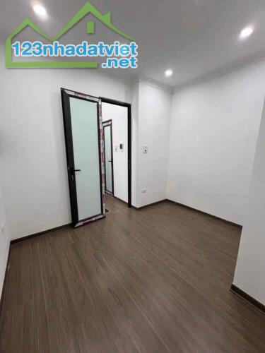 (06)ĐƯỜNG LĨNH NAM - NHÀ NHỎ XINH - ĐẦY ĐỦ CÔNG NĂNG - 3 TẦNG -22M2 - 2,29 TỶ - 1