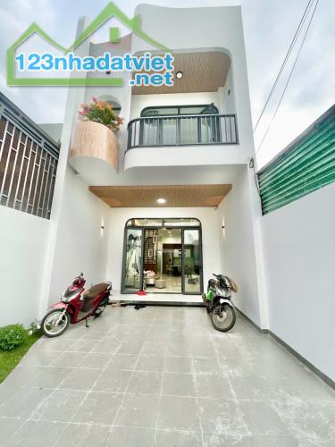 💥Nhà Mê,Mới 5*24,5m,hẻm Nguyễn Hữu Thấu,gần Hoàng Việt,nhiều lô khác