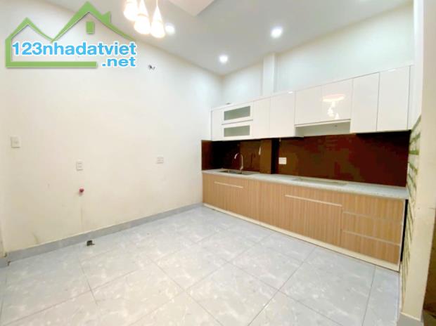Ngang Khủng 5,5m - 55m2 - 3 PN - Hẻm Ôtô Đường Thống Nhất P16 - 1