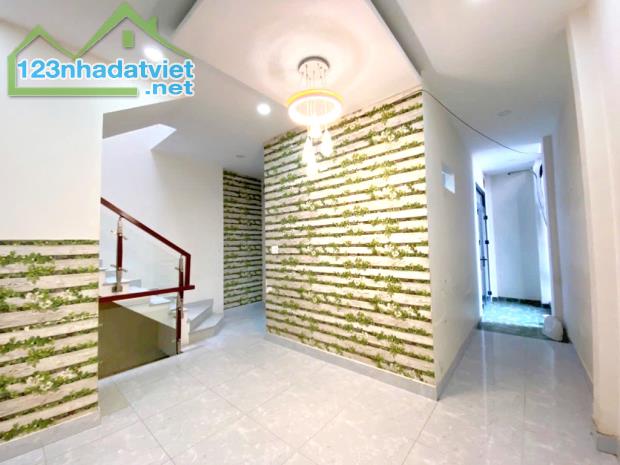 Ngang Khủng 5,5m - 55m2 - 3 PN - Hẻm Ôtô Đường Thống Nhất P16