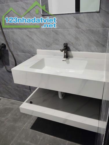 BÁN NHÀ 2T LÔ GÓC - HIẾM NHÀ BÁN PHƯỜNG KỲ BÁ, DT 70m2 - 1