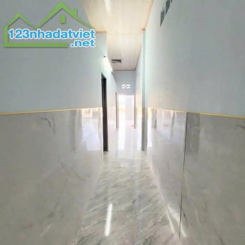 Bán Căn Nhà Mặt Tiền Đường Nhựa 100m2 Hóc Môn 740 triệu Sổ Hồng riêng. - 4