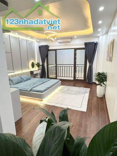 Nhà đẹp mới cứng quận Hai Bà Trưng 52m2 x 4 tầng, ô tô lùi cửa, 30m ra phố, không 1 lỗi nh