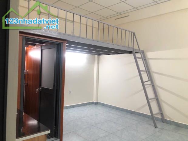 Bán CHDV 2 mặt tền 17 phòng đang cho thuê khoán 65tr/tháng, diện tích 160m2 ngang lớn 10m - 3