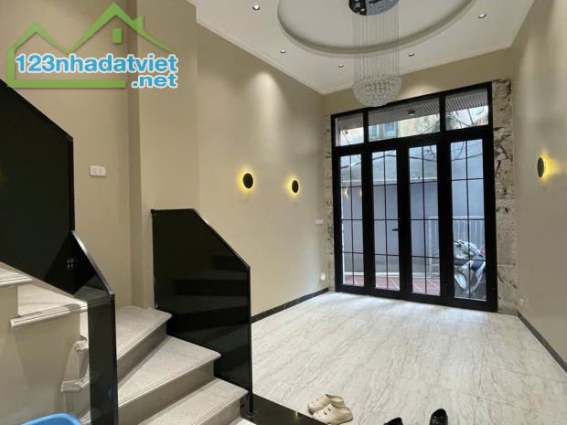 Nhà ngã 5 Lê Văn Hưu, Phan Chu Trinh - Sát Hoàn Kiếm - 50m2 - 5 Tầng - Phố VIP - 2